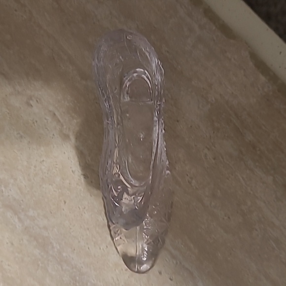 Glass Slipper/Shoe Clear - Picture 6 of 6
